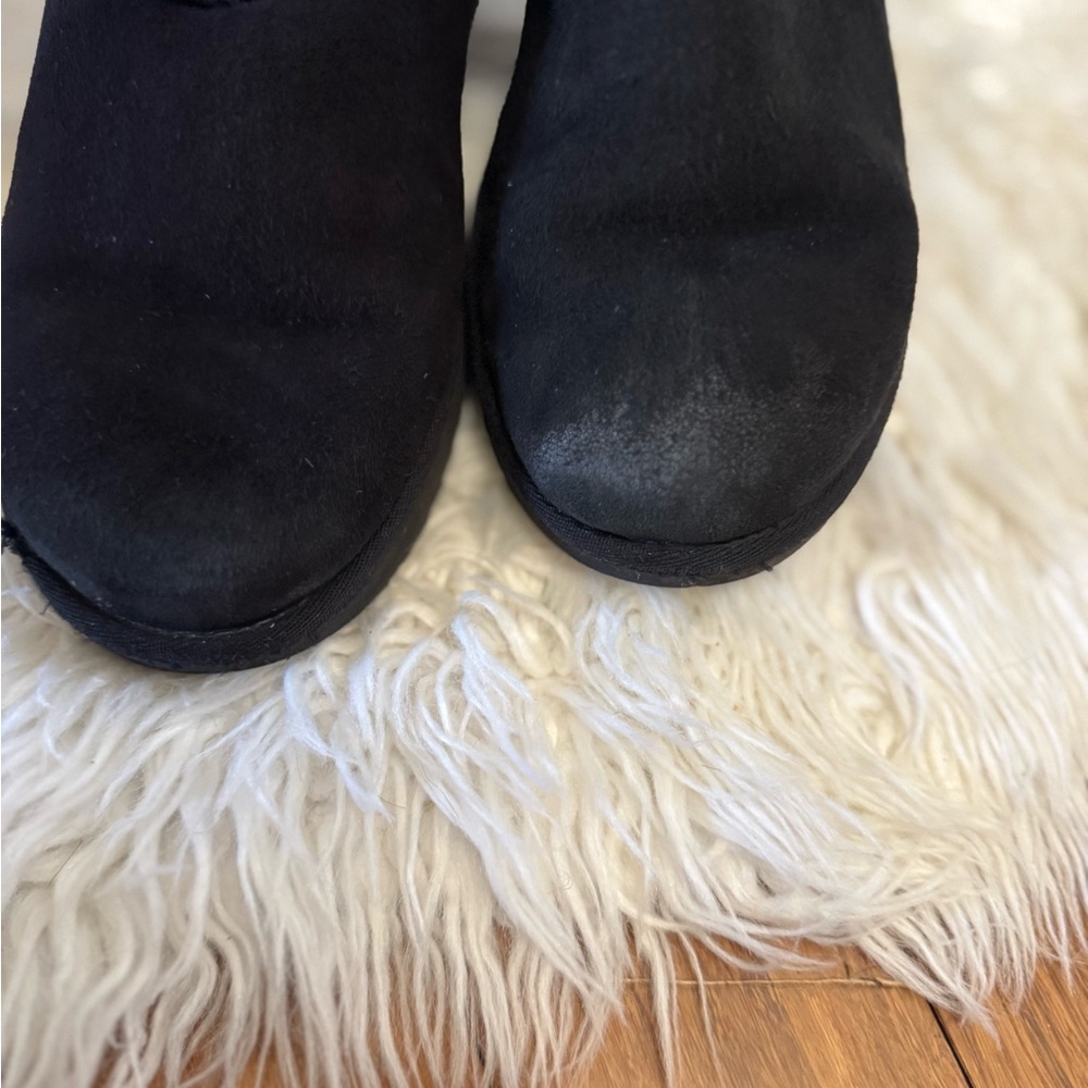Womens UGG Bailey bow size 9 black boots - Picture 6 of 9